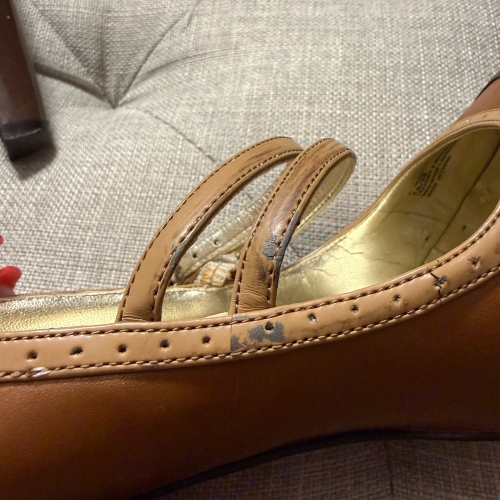 BCBG Paris Mary Jane Heels Size 8 Brown Tan Brogue Oxford Pumps Vintage Style - Picture 13 of 13